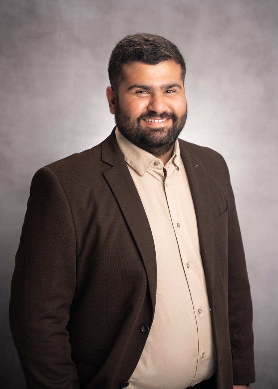 Apurva Sindhi, Mortgage Agent at 8Twelve Mortgage Corp